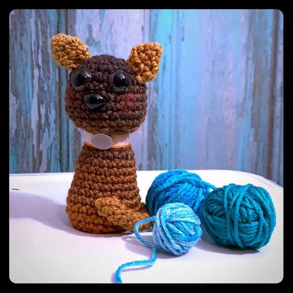 Mischievous Kitten, Crocheted - Picture 1 of 2